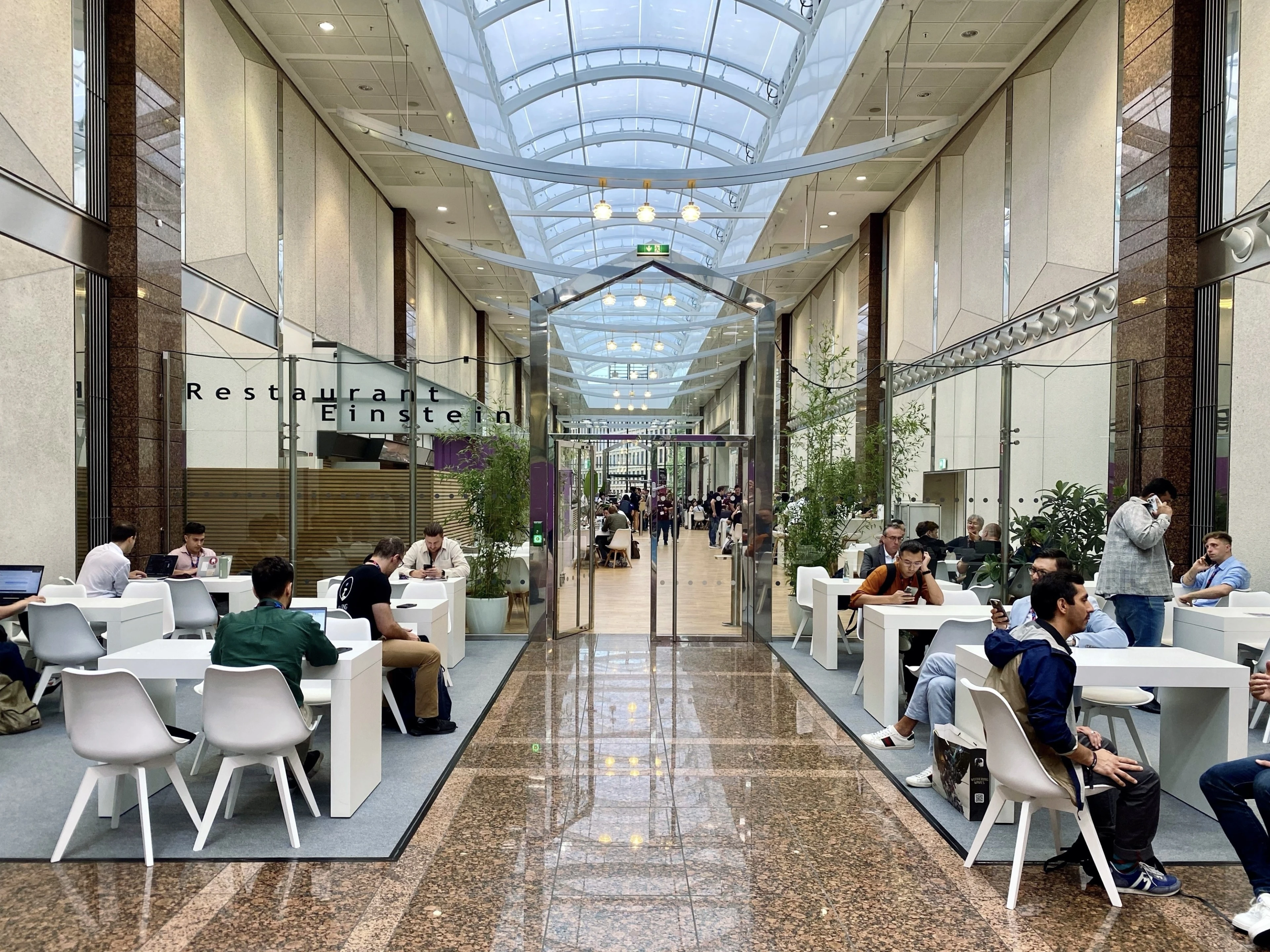 meeting area in the exhibition hall at gamescom